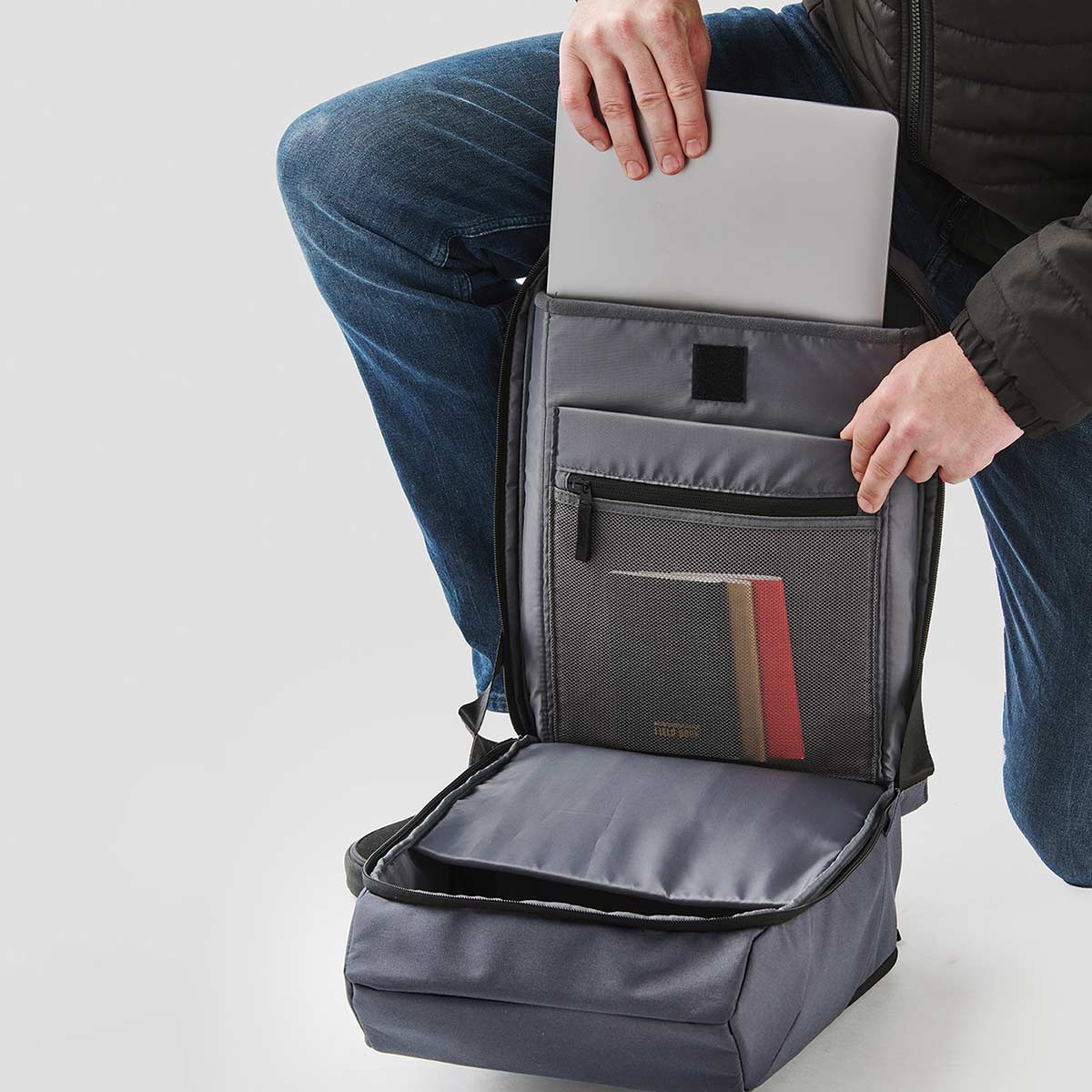 Samsonite red zenitt backpack 2025